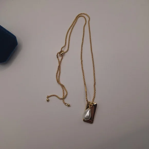 Gold Slider Necklace | Pearl Drop Pendant Necklace | Minimal Elegant Jewelry - Picture 4 of 8